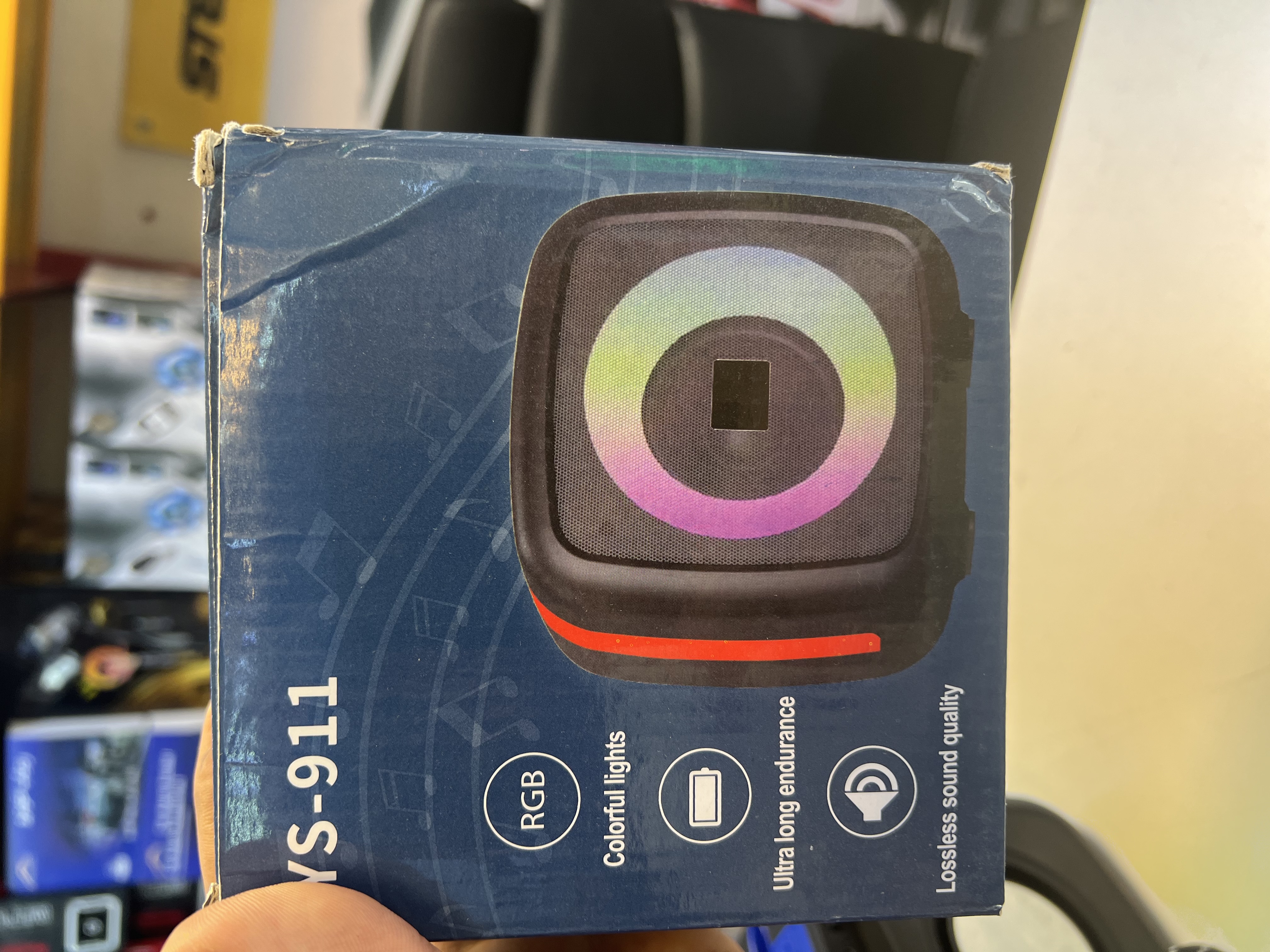 اسپیکر بلوتوثی رومیزی YS-911 با نور RGB و باتری بادوام